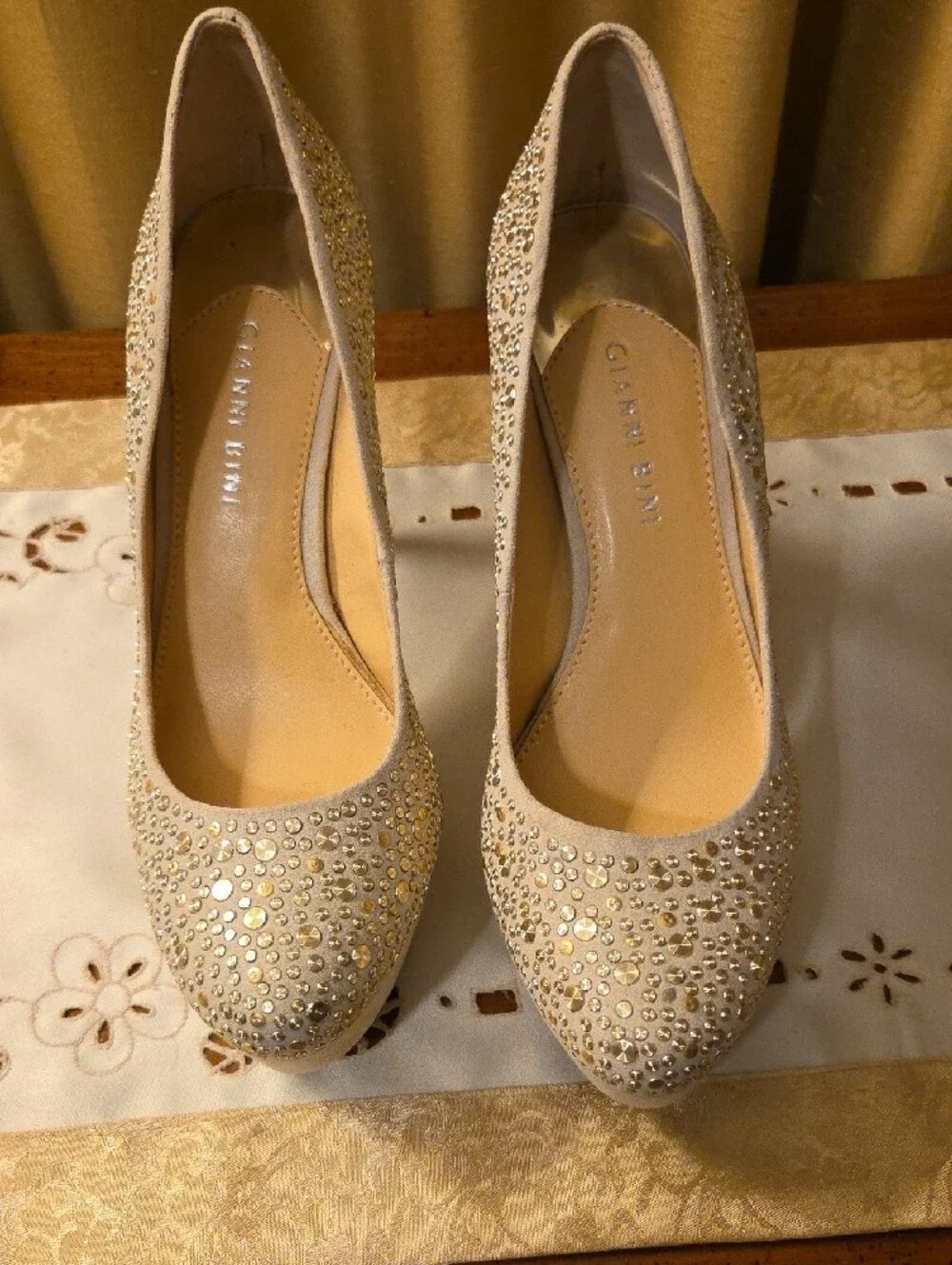 GIANNI BINI Elegant GOLD Disk-Embellished Nude Platform Pumps - Women